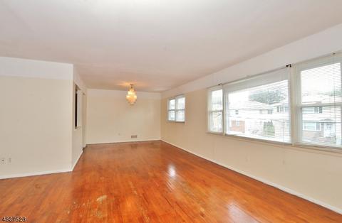 45 Wolf Pl, Hillside, NJ 07205 photo 4