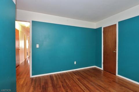 45 Wolf Pl, Hillside, NJ 07205 photo 17