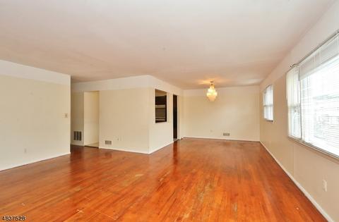 45 Wolf Pl, Hillside, NJ 07205 photo 5