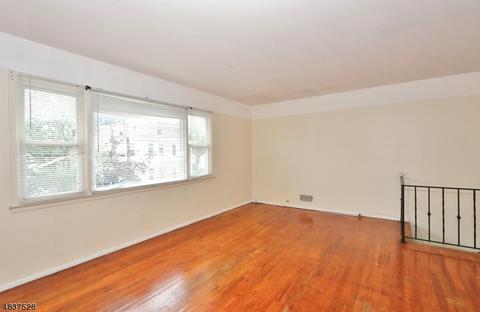 45 Wolf Pl, Hillside, NJ 07205 photo 3
