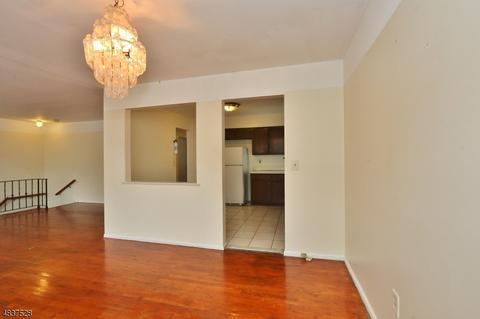 45 Wolf Pl, Hillside, NJ 07205 photo 7