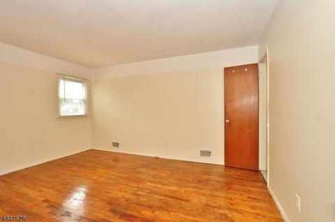 45 Wolf Pl, Hillside, NJ 07205 photo 15