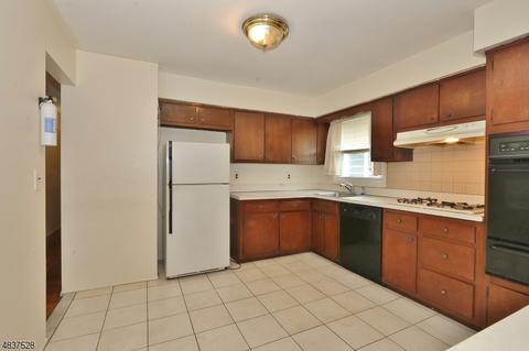 45 Wolf Pl, Hillside, NJ 07205 photo 12