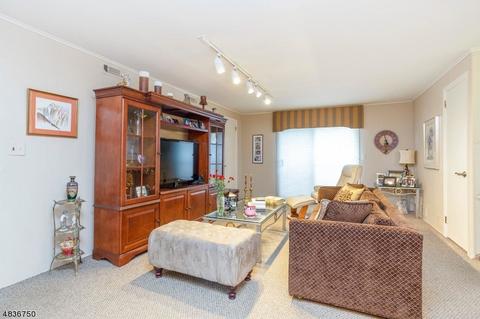 122 Baldwin Ter, Wayne, NJ 07470 photo 9