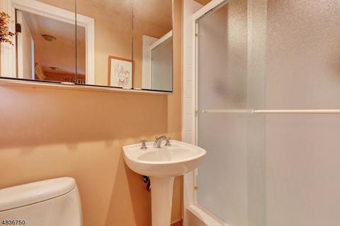 122 Baldwin Ter, Wayne, NJ 07470 photo 13