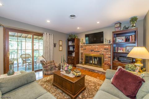 15 Monterey Dr, Wayne, NJ 07470 photo 6