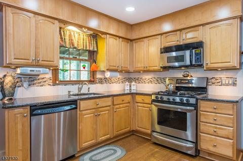 15 Monterey Dr, Wayne, NJ 07470 photo 13