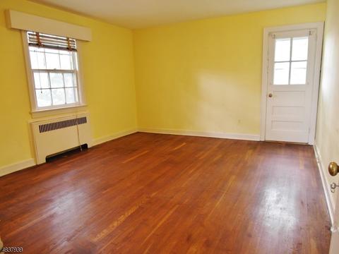 312 Walnut St, Nutley, NJ 07110 photo 8