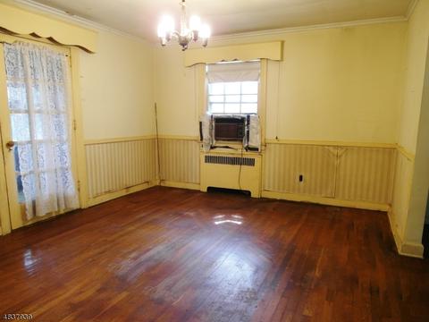 312 Walnut St, Nutley, NJ 07110 photo 4