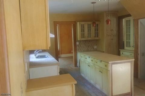 19 Pine Ter, Demarest, NJ 07627 photo 3