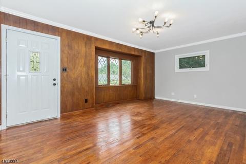 149 Barbara Dr, North Plainfield, NJ 07062 photo 4