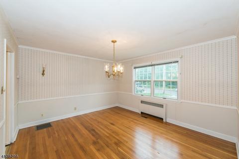 37 Parkview Dr, Millburn, NJ 07041 photo 6