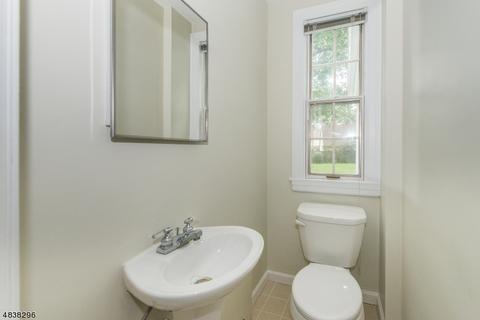 37 Parkview Dr, Millburn, NJ 07041 photo 16