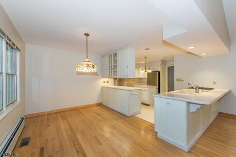 37 Parkview Dr, Millburn, NJ 07041 photo 12