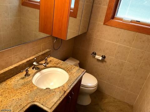6 Claire Ct, Wayne, NJ 07470 photo 5