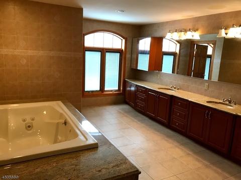 6 Claire Ct, Wayne, NJ 07470 photo 17