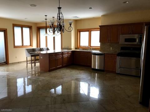 6 Claire Ct, Wayne, NJ 07470 photo 3