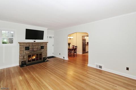 18 Morris Ct, Summit, NJ 07901 photo 2