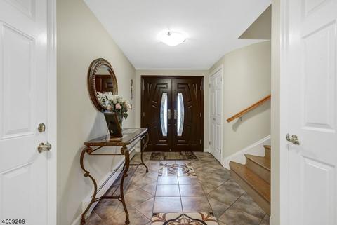 20 Gail Ct, Springfield, NJ 07081 photo 2