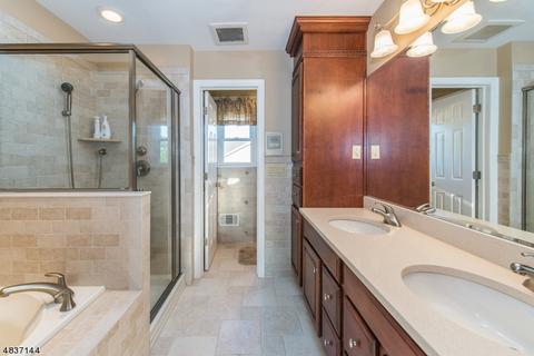 69 Sturbridge Cir, Wayne, NJ 07470 photo 13
