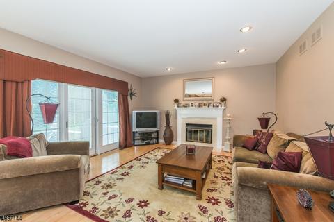 69 Sturbridge Cir, Wayne, NJ 07470 photo 9