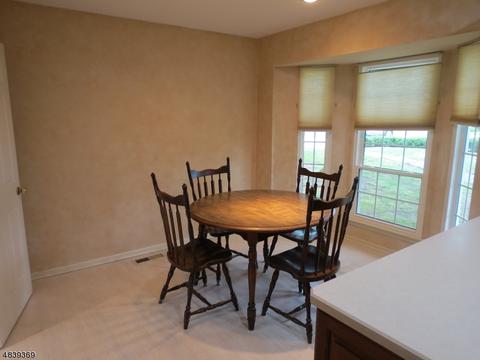5 Clearwater Dr, Wayne, NJ 07470 photo 4