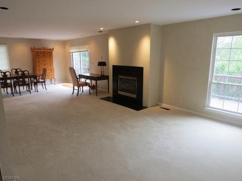 5 Clearwater Dr, Wayne, NJ 07470 photo 6