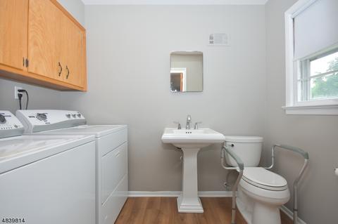 16 Williamsburg Ct, Wayne, NJ 07470 photo 15