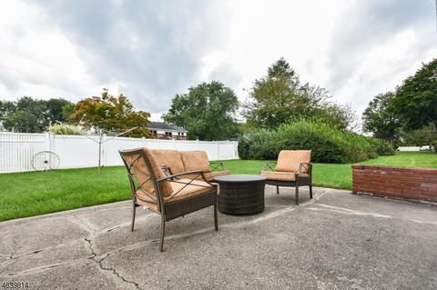 16 Williamsburg Ct, Wayne, NJ 07470 photo 17