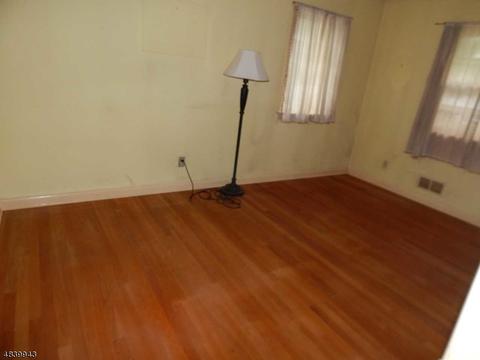 60 Magnolia Pl, Wayne, NJ 07470 photo 10