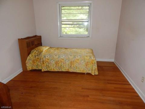 60 Magnolia Pl, Wayne, NJ 07470 photo 9