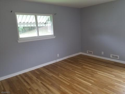 356 Mc Lean Pl, Hillside, NJ 07205 photo 4