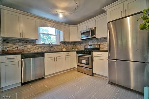 175 Lawrence Ave, North Plainfield, NJ 07063 photo 9