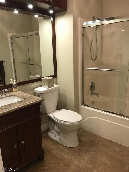504 Brittany Dr, Wayne, NJ 07470 photo 7