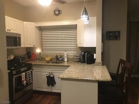 504 Brittany Dr, Wayne, NJ 07470 photo 2