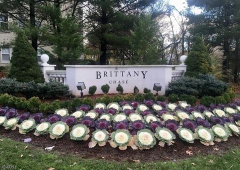 504 Brittany Dr, Wayne, NJ 07470 photo 1