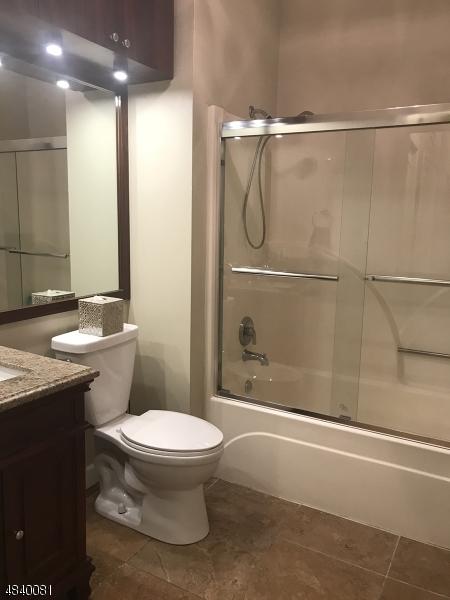 504 Brittany Dr, Wayne, NJ 07470 photo 5