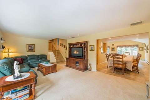 31 Stagg Rd, Wayne, NJ 07470 photo 4