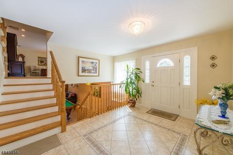 31 Stagg Rd, Wayne, NJ 07470 photo 2