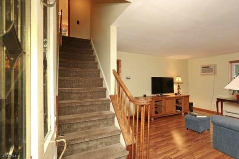 160 Wilson St, Hackensack, NJ 07601 photo 8