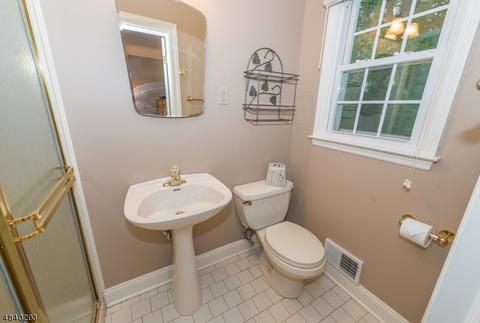 15 Normandy Rd, Montville Twp., NJ 07058 photo 12