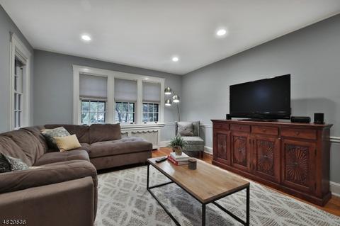 10 Sutherland Rd, Montclair, NJ 07042 photo 9
