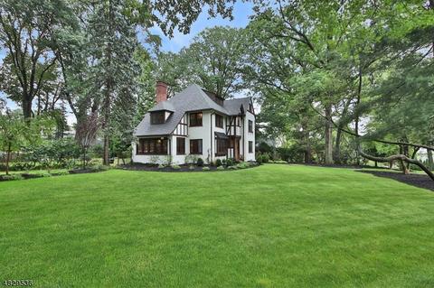 10 Sutherland Rd, Montclair, NJ 07042 photo 2
