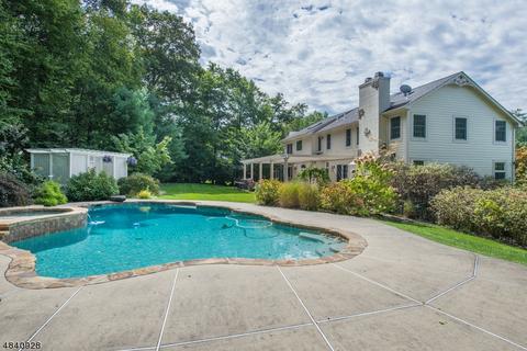 3 Thomas Rd, Kinnelon, NJ 07405 photo 1