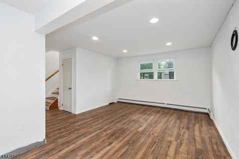403 E Plane St, Hackettstown, NJ 07840 photo 4