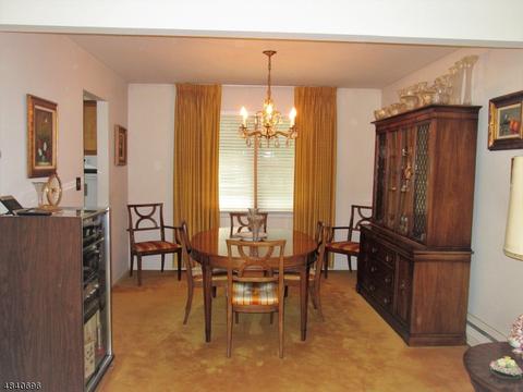 49 Mandon Dr, Wayne, NJ 07470 photo 4