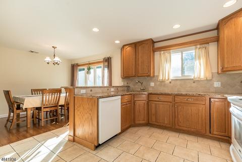 100 Blossom Rd, Hampton, NJ 08827 photo 6