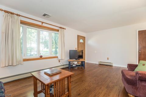 100 Blossom Rd, Hampton, NJ 08827 photo 3