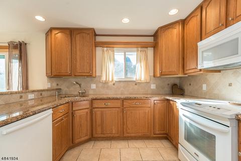 100 Blossom Rd, Hampton, NJ 08827 photo 5