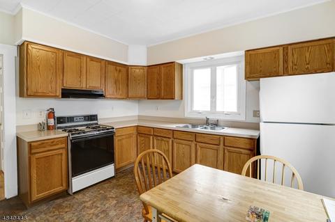 128 S Valley Rd, West Orange, NJ 07052 photo 15